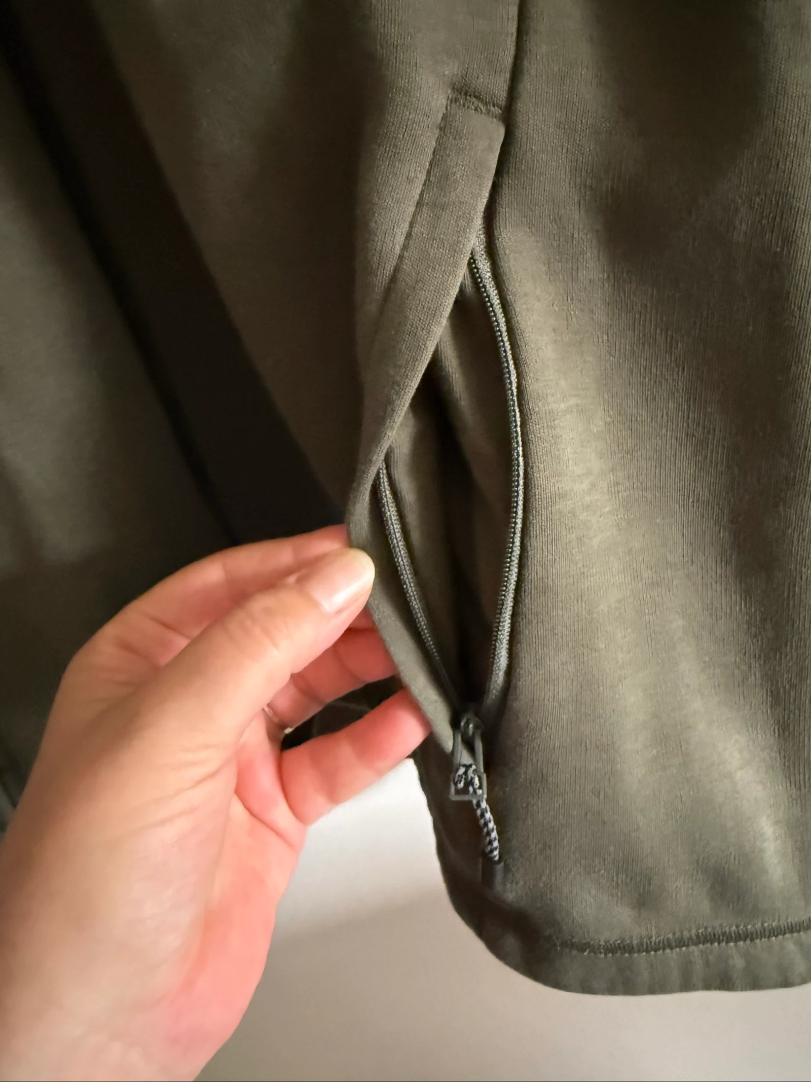 Veste de esporte Puma masculino M cáqui com capuz – Streetwear – Estado perfeito – photo 5